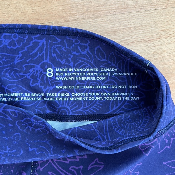Purple My Inner Fire crop leggings size 8 - Picture 3 of 5